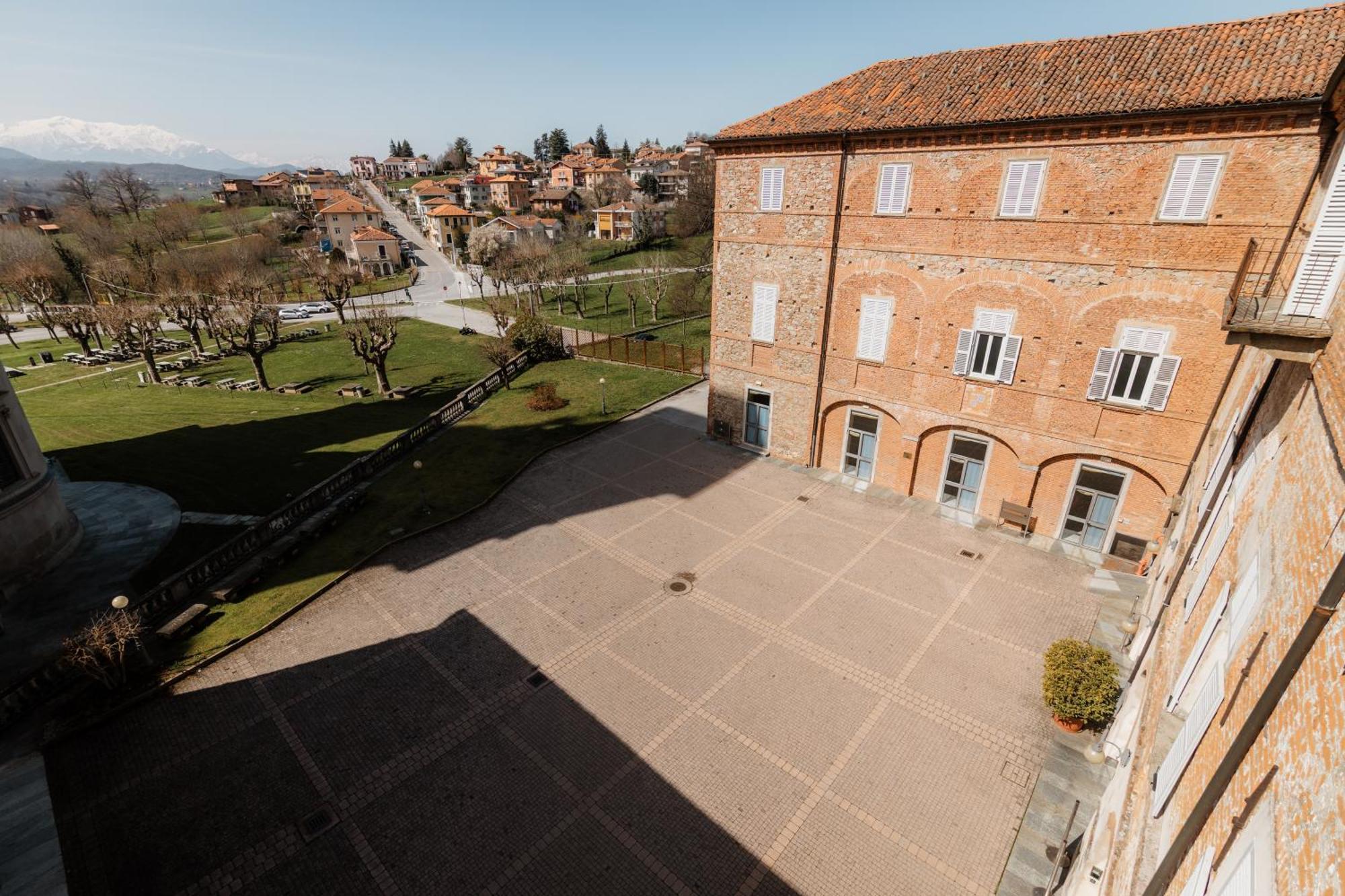 Hotel Casa Regina Montis Regalis Vicoforte Exteriér fotografie
